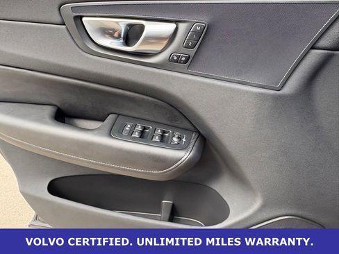 Certified 2025 Volvo XC60 B5 Plus AWD/4WD image 28