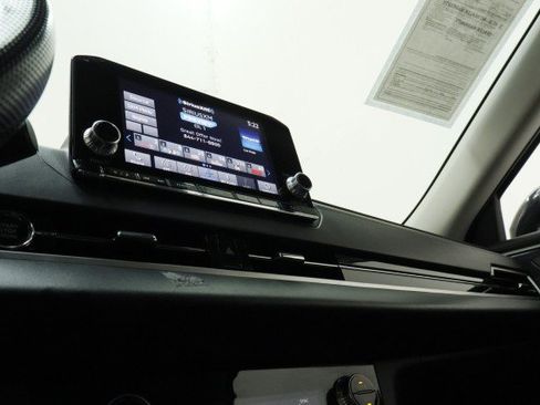 Used 2024 Mitsubishi Outlander ES FWD image 16