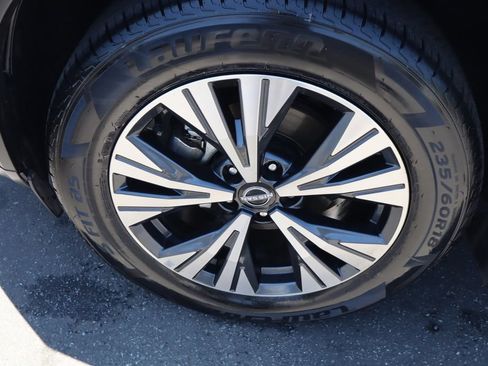 Used 2022 Nissan Rogue SV AWD/4WD image 15