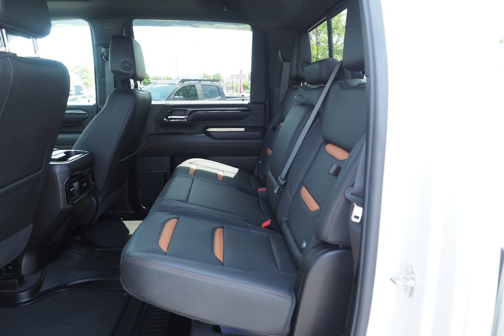 Used 2024 GMC Sierra 3500 AT4 w/ Technology Package AWD/4WD image 16