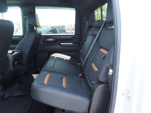Used 2024 GMC Sierra 3500 AT4 w/ Technology Package AWD/4WD image 16