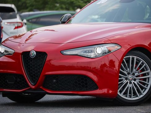 Used 2020 Alfa Romeo Giulia w/ Quick Order Package 22K Sport RWD image 26