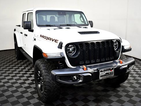 Used 2020 Jeep Gladiator Mojave image 4
