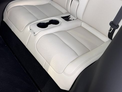 Used 2023 Tesla Model X image 54