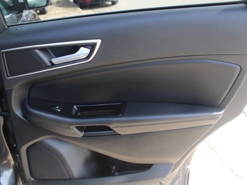 Used 2016 Ford Edge SEL w/ Equipment Group 201A image 9