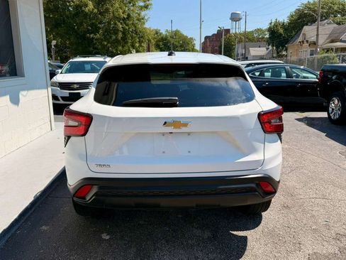 Used 2024 Chevrolet Trax LS w/ Driver Confidence Package FWD image 20
