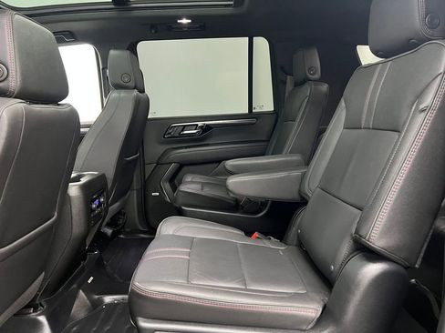 Used 2025 Chevrolet Suburban RST w/ Comfort Package AWD/4WD image 28