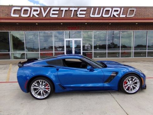 Used 2016 Chevrolet Corvette Z06 w/ 3LZ Preferred Equipment Group RWD image 4