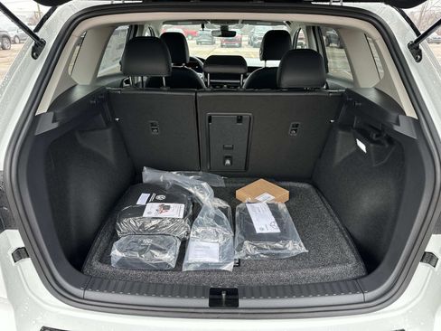 New 2026 Volkswagen Taos SE image 10