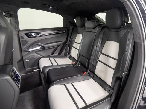 Certified 2020 Porsche Cayenne Turbo S image 34