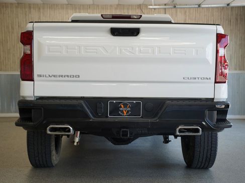 Used 2022 Chevrolet Silverado 1500 Custom Trail Boss AWD/4WD image 9