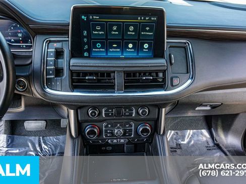 Used 2024 Chevrolet Suburban LT image 40