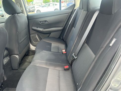 Used 2024 Nissan Sentra SV FWD image 9