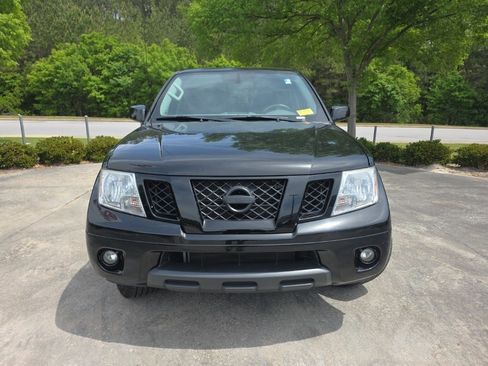 Used 2020 Nissan Frontier SV w/ Midnight Edition Floor Mats image 12