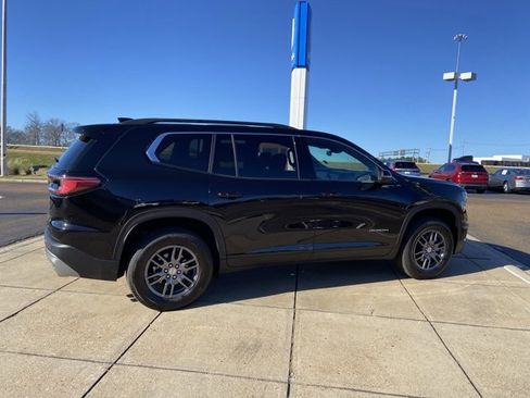 Used 2025 GMC Acadia Elevation image 11