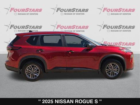 Used 2025 Nissan Rogue S FWD image 3