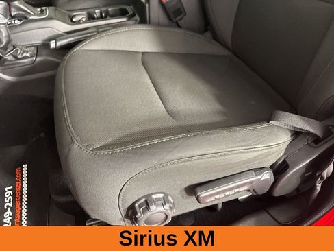 Used 2023 Jeep Gladiator Sport image 10