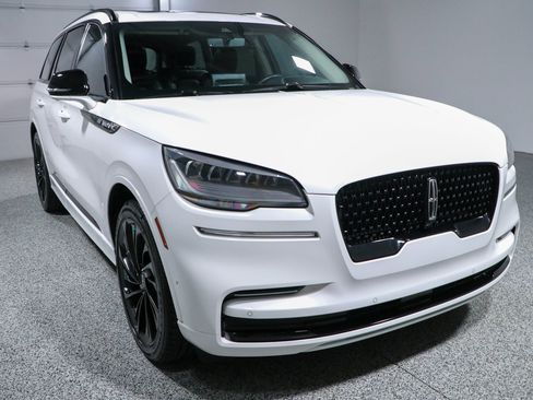 Used 2024 Lincoln Aviator Reserve w/ Jet Package RWD image 5