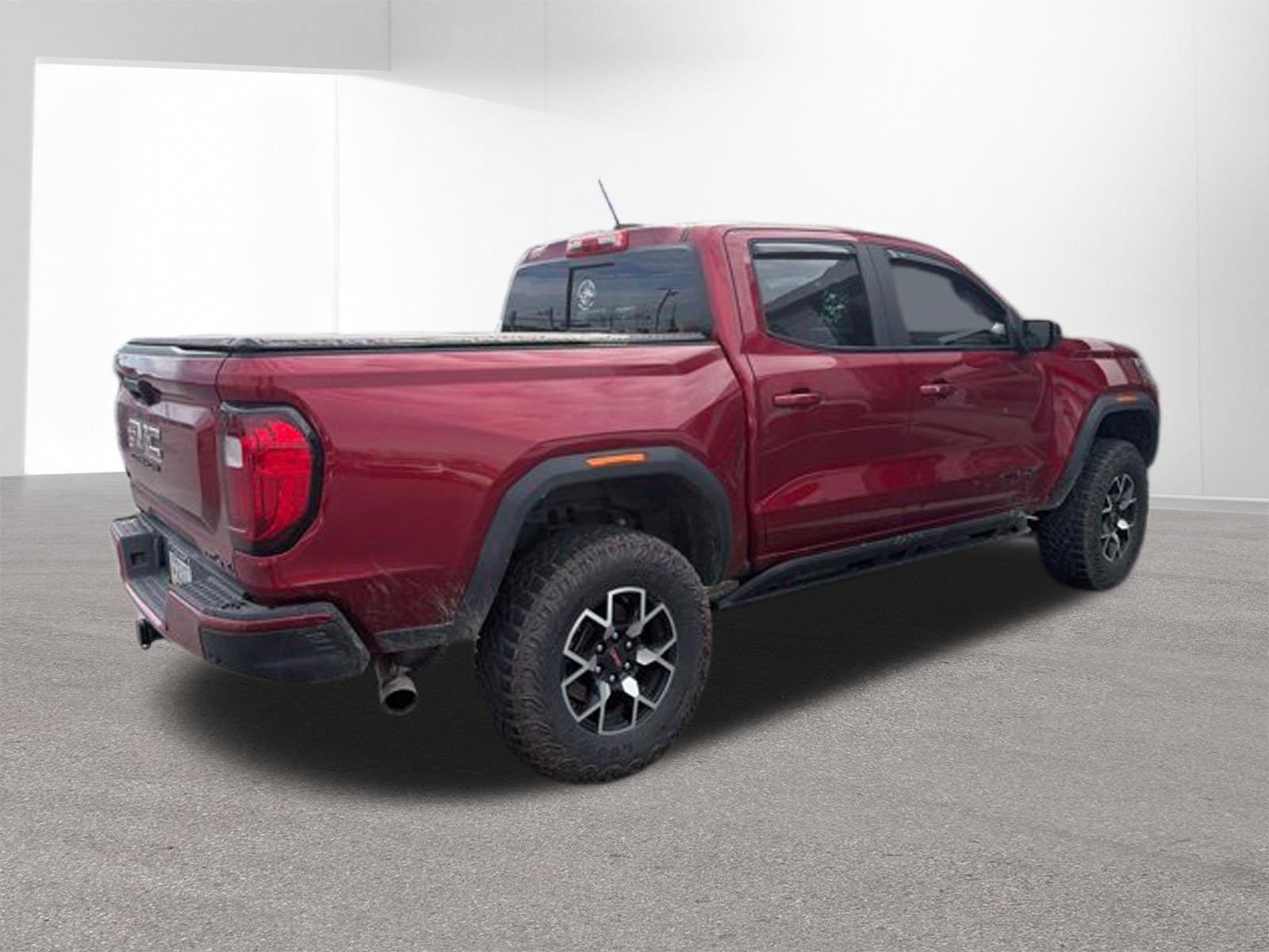 Used 2024 GMC Canyon AT4X AWD/4WD image 4