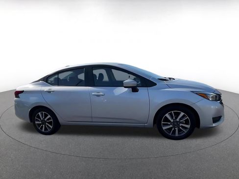 Used 2025 Nissan Versa SV FWD image 16