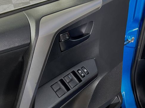 Used 2017 Toyota RAV4 LE image 17