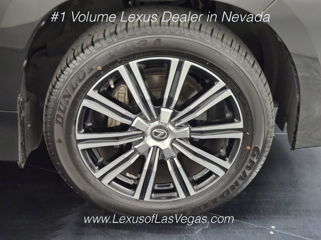 Used 2018 Lexus LX 570 4WD w/ Luxury Package image 9