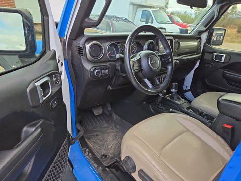 Used 2018 Jeep Wrangler Unlimited Sport S image 9