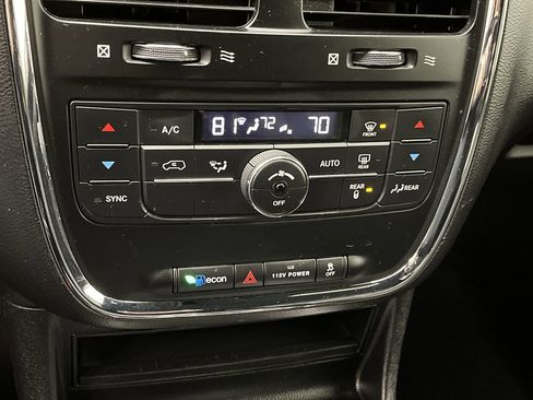 Used 2016 Dodge Grand Caravan R/T image 18