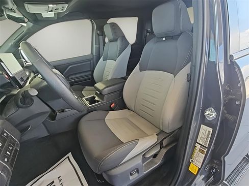 Used 2025 Toyota Tacoma 4x4 Double Cab Hybrid image 17