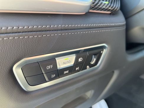 Used 2022 BMW X5 M w/ Competition Package 2 AWD/4WD image 22