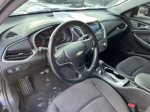 Used 2019 Chevrolet Malibu RS image 19