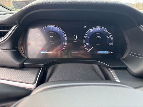 Used 2025 Jeep Grand Cherokee Laredo w/ Luxury Tech Group I image 11