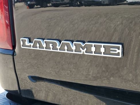 Used 2020 RAM 1500 Laramie AWD/4WD image 7
