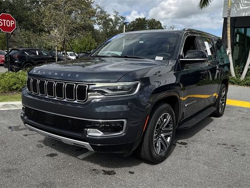 Used 2023 Jeep Wagoneer Series II image 10