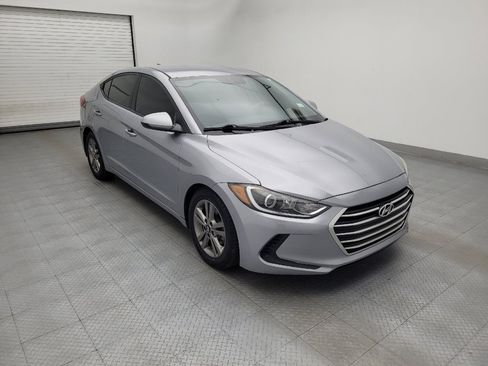 Used 2017 Hyundai Elantra SE FWD image 13