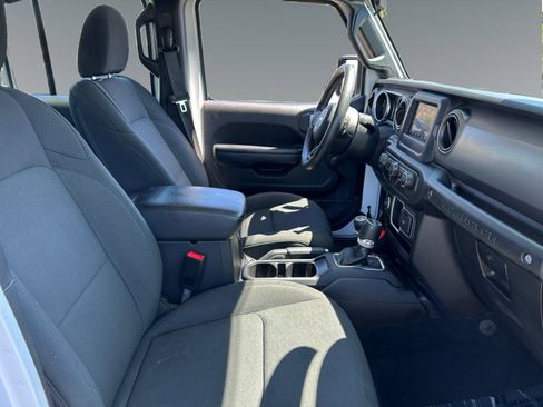 Used 2020 Jeep Wrangler Unlimited Sport image 15