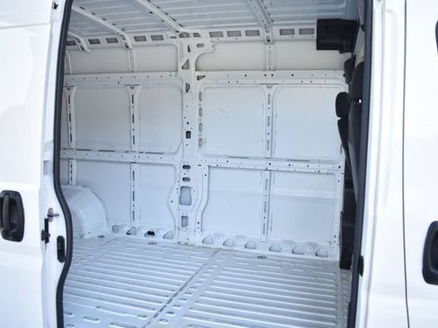 Used 2024 RAM ProMaster 2500 w/ Power Group FWD image 14