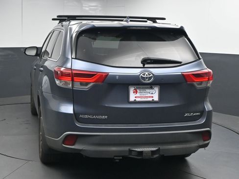 Used 2019 Toyota Highlander XLE image 7