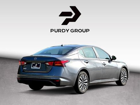 Used 2024 Nissan Altima 2.5 SV FWD image 8
