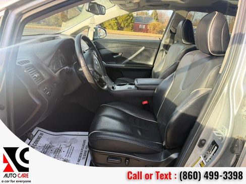 Used 2015 Toyota Venza XLE image 17