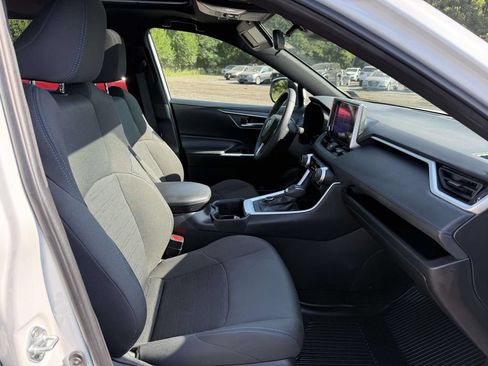 Used 2024 Toyota RAV4 SE w/ Convenience Package AWD/4WD image 13