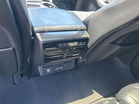Used 2023 Acura MDX SH-AWD w/ Technology Package image 29