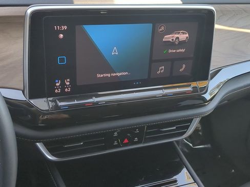 Used 2024 Volkswagen Atlas SE image 19