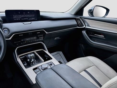 Certified 2024 MAZDA CX-90 Plug-In Hybrid w/ Preferred AWD/4WD image 23