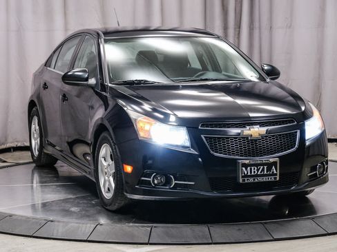 Used 2014 Chevrolet Cruze LT w/ RS Package FWD image 5