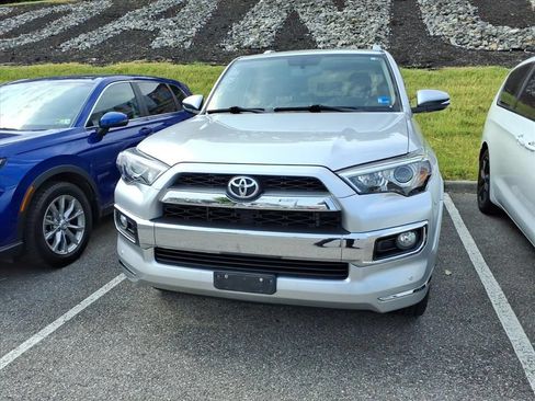 Used 2016 Toyota 4Runner Limited AWD/4WD image 7