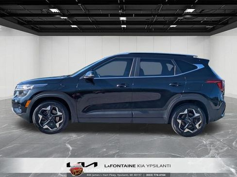 Used 2024 Kia Seltos EX AWD/4WD image 2