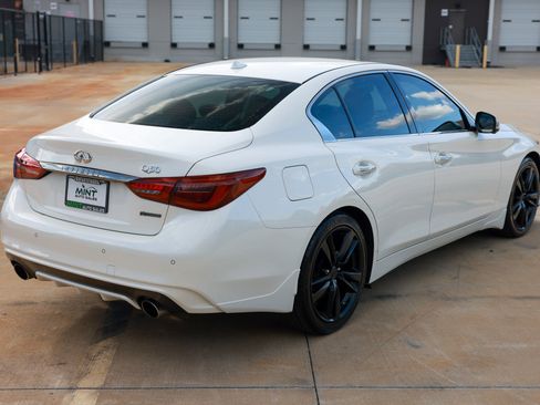 Used 2021 INFINITI Q50 Signature Edition w/ Cargo Package image 16