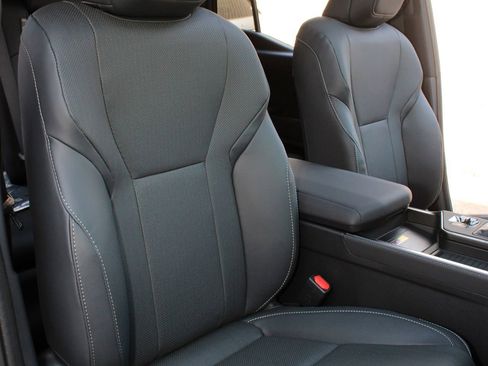 Used 2024 Lexus GX 550 w/ Accessory Package (Z1) image 11