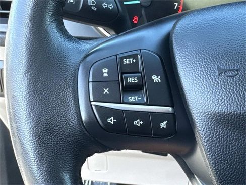 Used 2020 Ford Escape SEL image 8